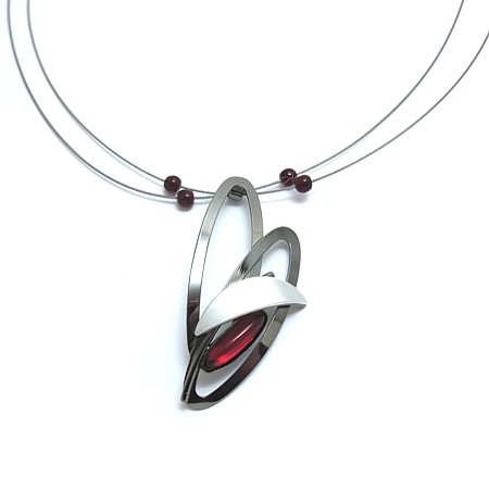 Black Rhodium Christophe Poly Red Oval Necklace - Click Image to Close